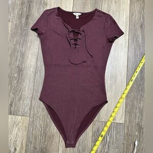 ❤️ Cape- Juby maroon body shirt.